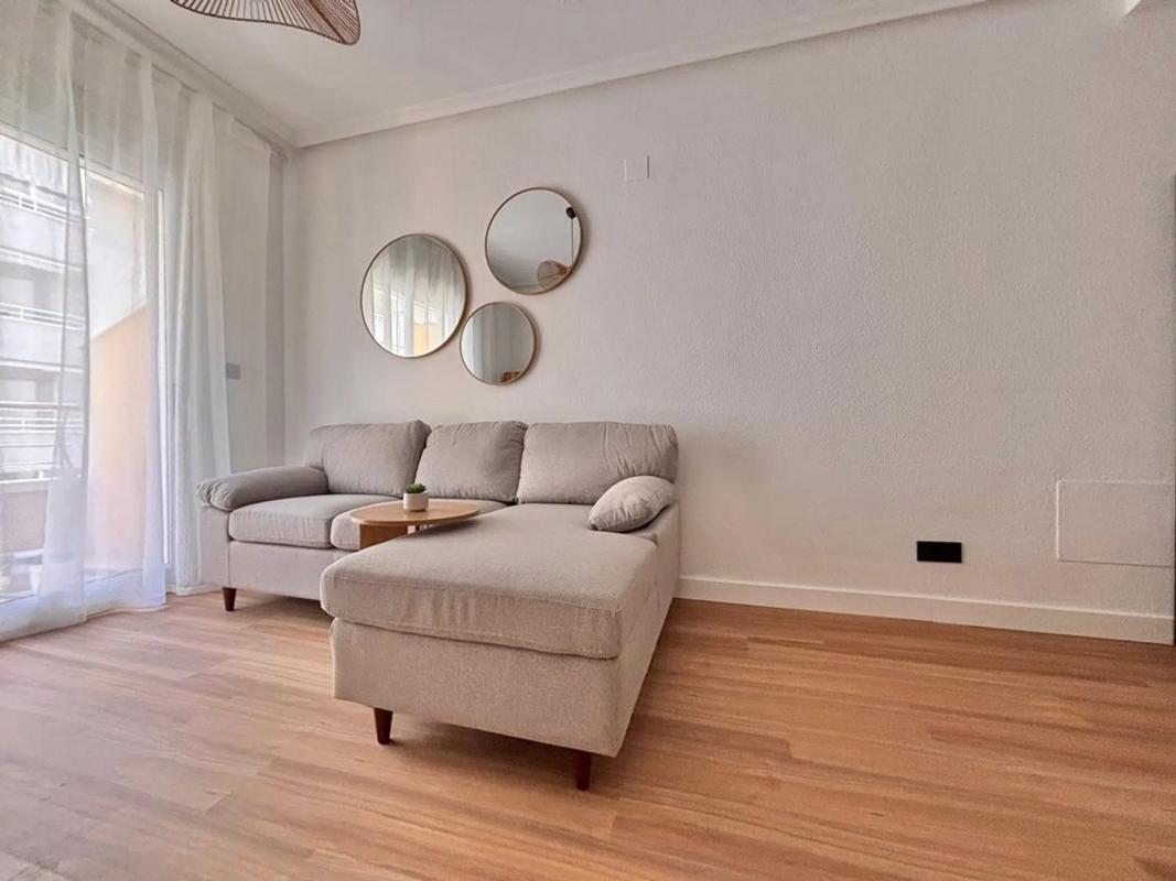 Venta de piso en Calle Villa Madrid, Torrevieja
photo 2