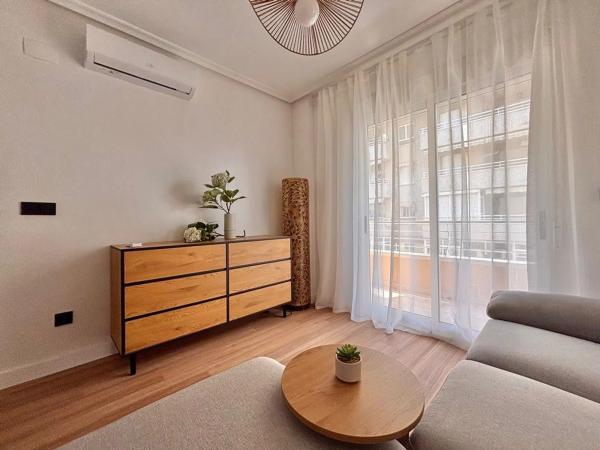 Piso en venta en Calle Villa Madrid, Torrevieja
thumbnail 2