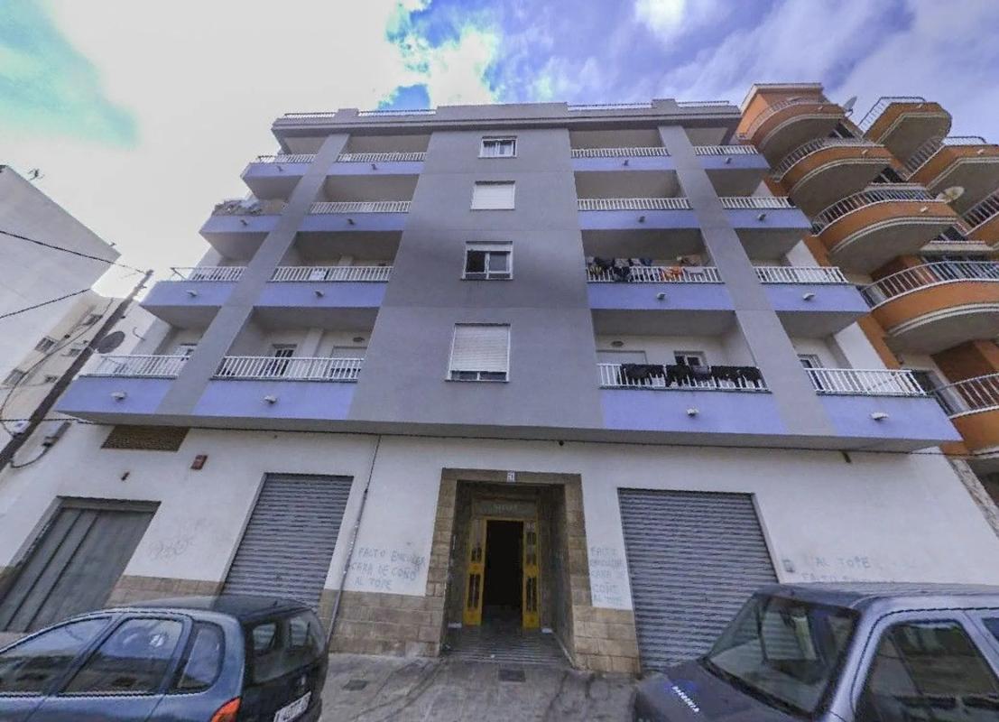 Venta de piso en Calle Clemente Gosálvez, Torrevieja
photo 1