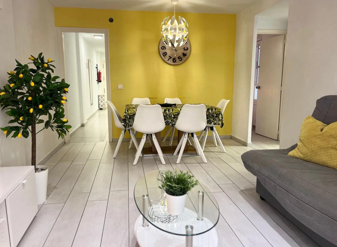 Venta de piso en CL VALENCIA, Torrevieja
photo 1
