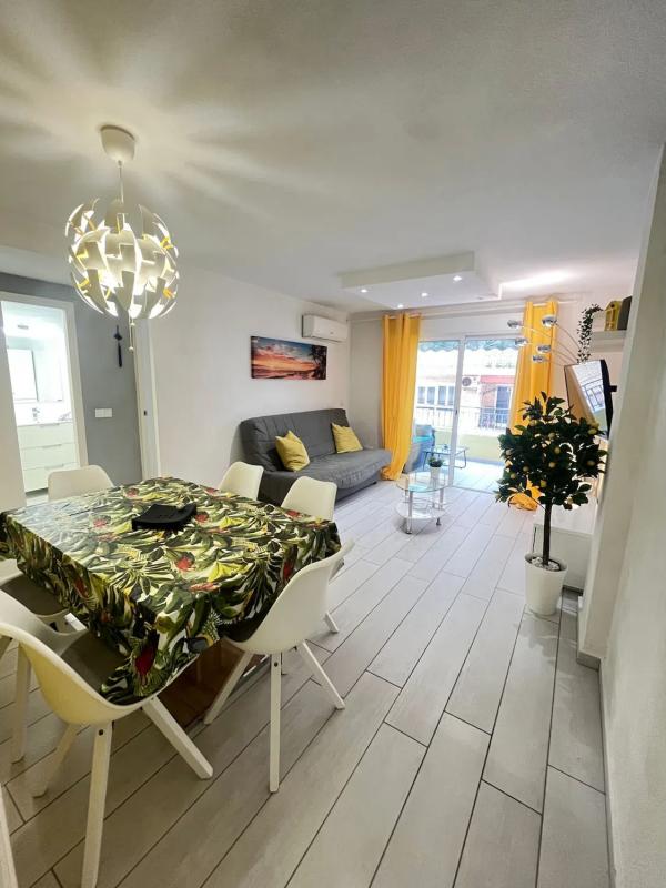Venta de piso en CL VALENCIA, Torrevieja
photo 4