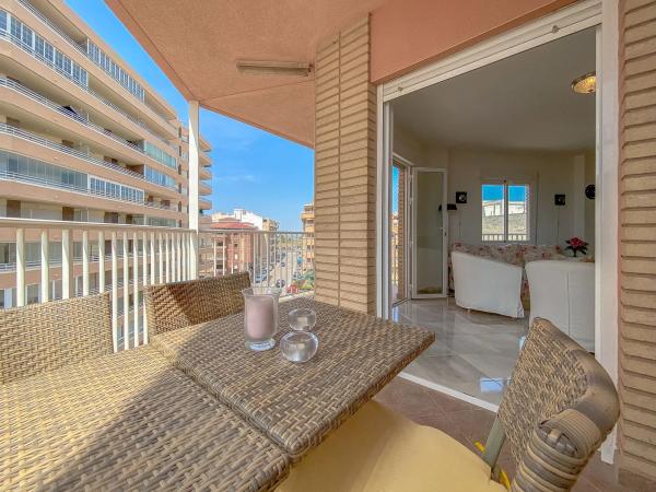 Apartment for sale in Avenida Virgen del Carmen, Torrevieja thumbnail 2