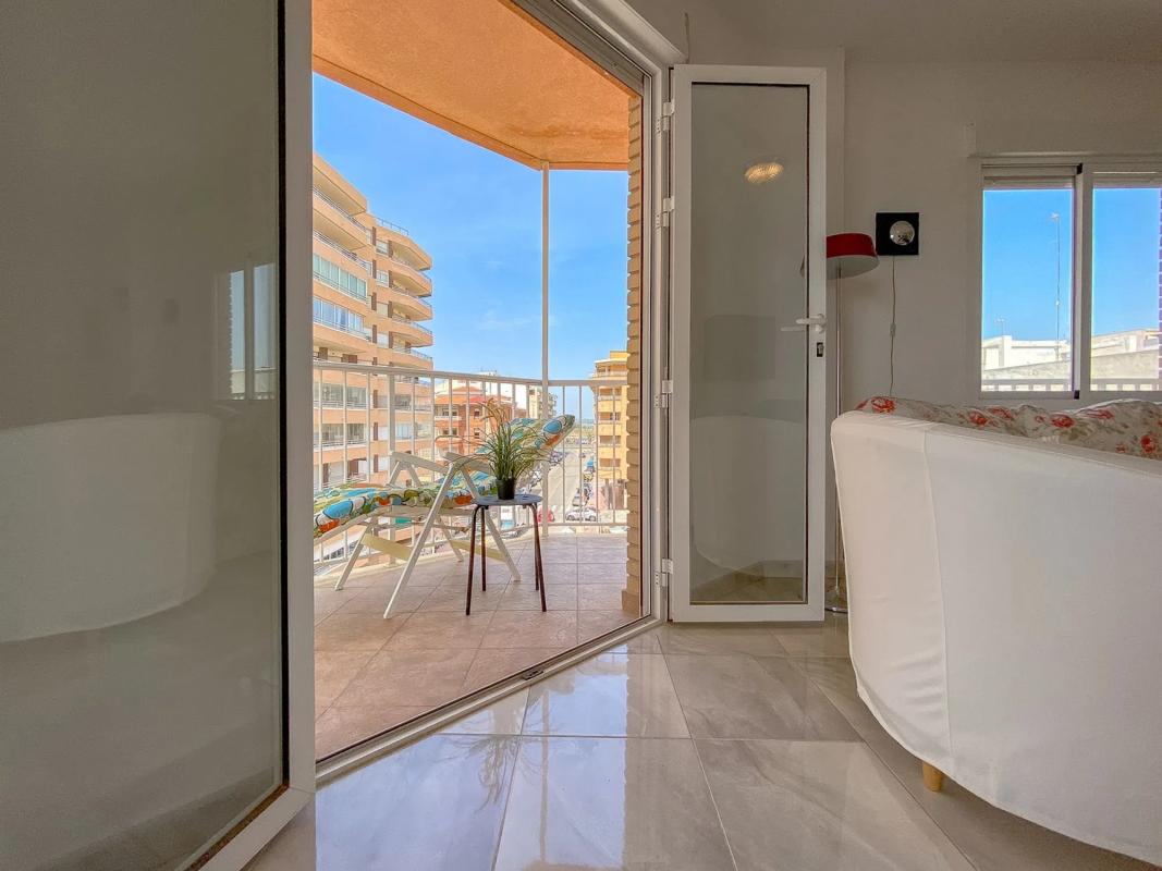 Venta de piso en Avenida Virgen del Carmen, Torrevieja
photo 4