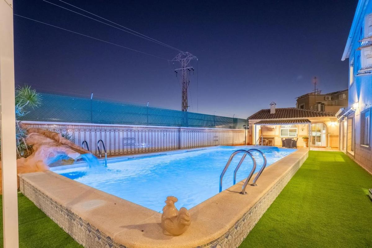 Properties for sale and rent in Spain photo 4