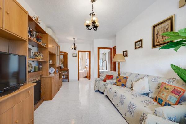 Chalet pareado en Av Torrevieja Bal, 199 thumbnail 1