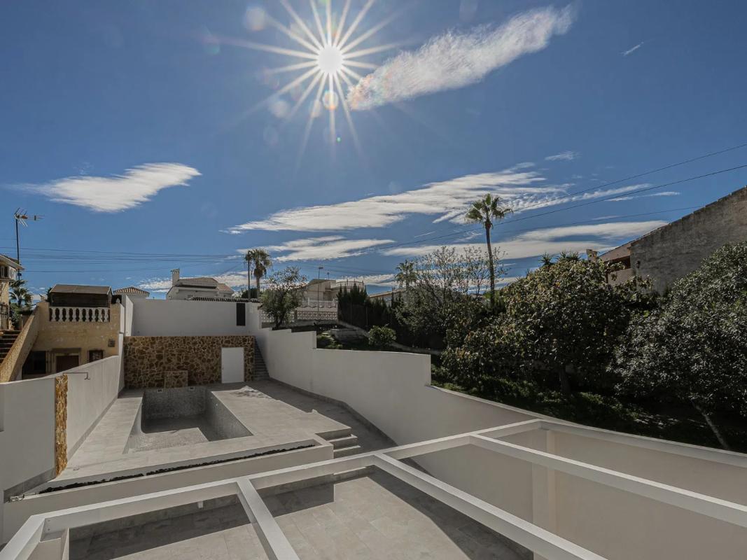 Obra nueva Chalet pareado en Torrevieja (Revista) photo 3