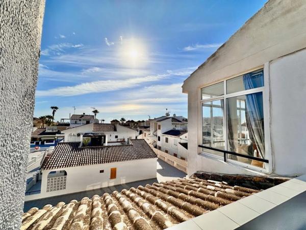 Ático en venta en Calle París, 138, Torrevieja thumbnail 1