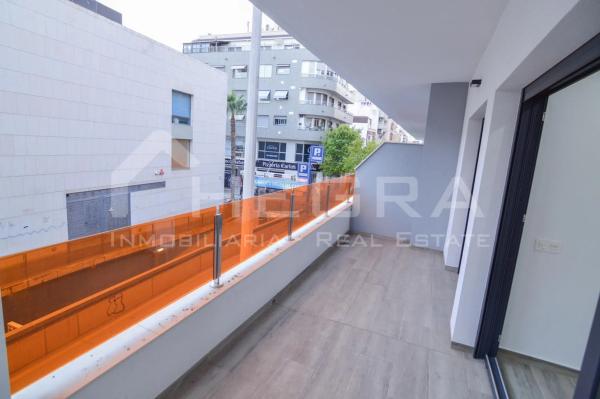 Квартира на продажу на Calle Ramón Gallud, 139, Торревьеха photo 1