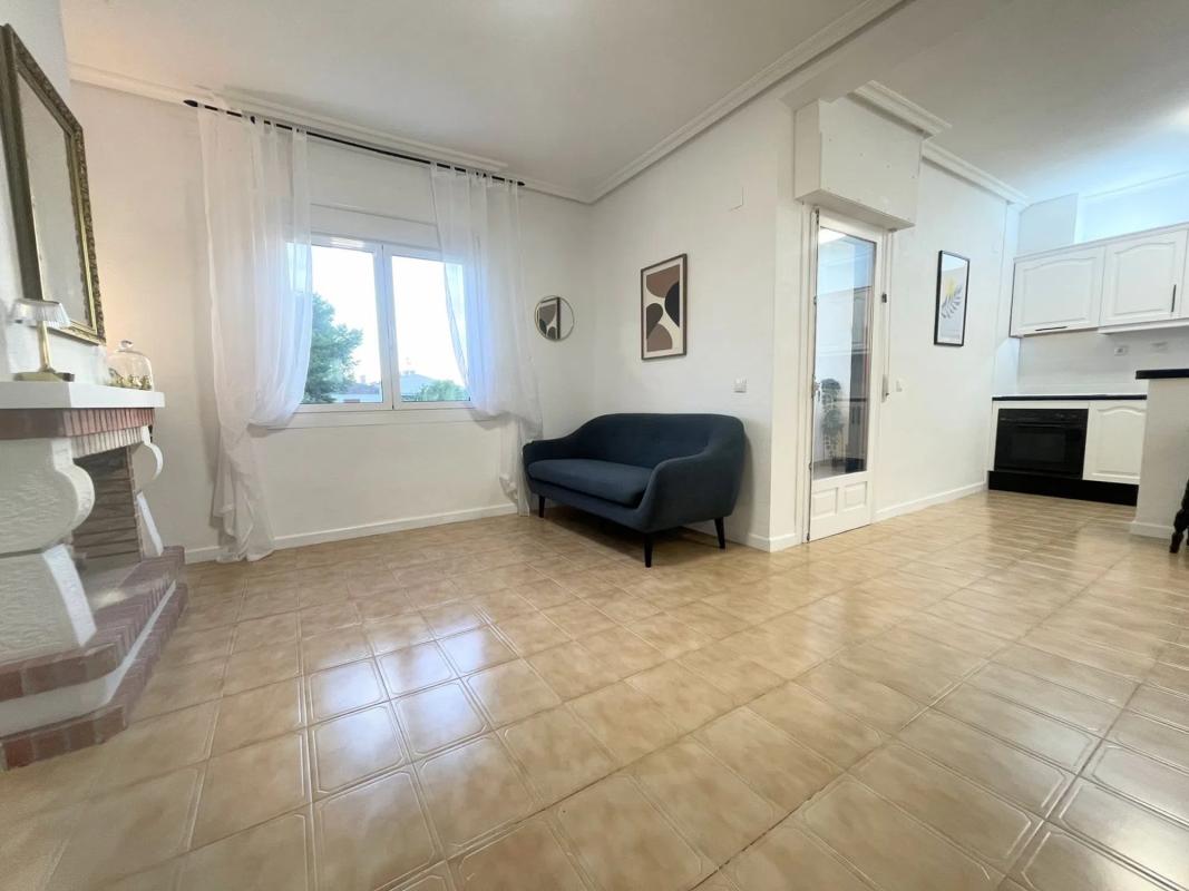 Sale of apartment in Calle Caballito de Mar, 41, Torrevieja
photo 2