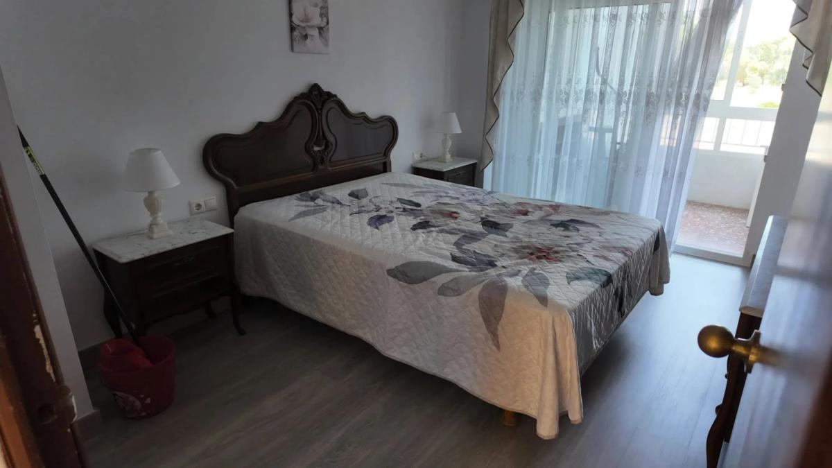 Sale of apartment in Calle Pleamar, Torrevieja
 photo 3