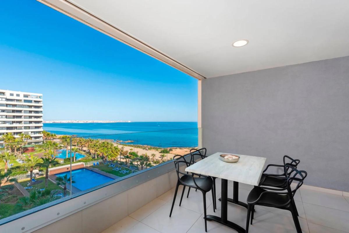 Sale of apartment in punta prima, Torrevieja
photo 1