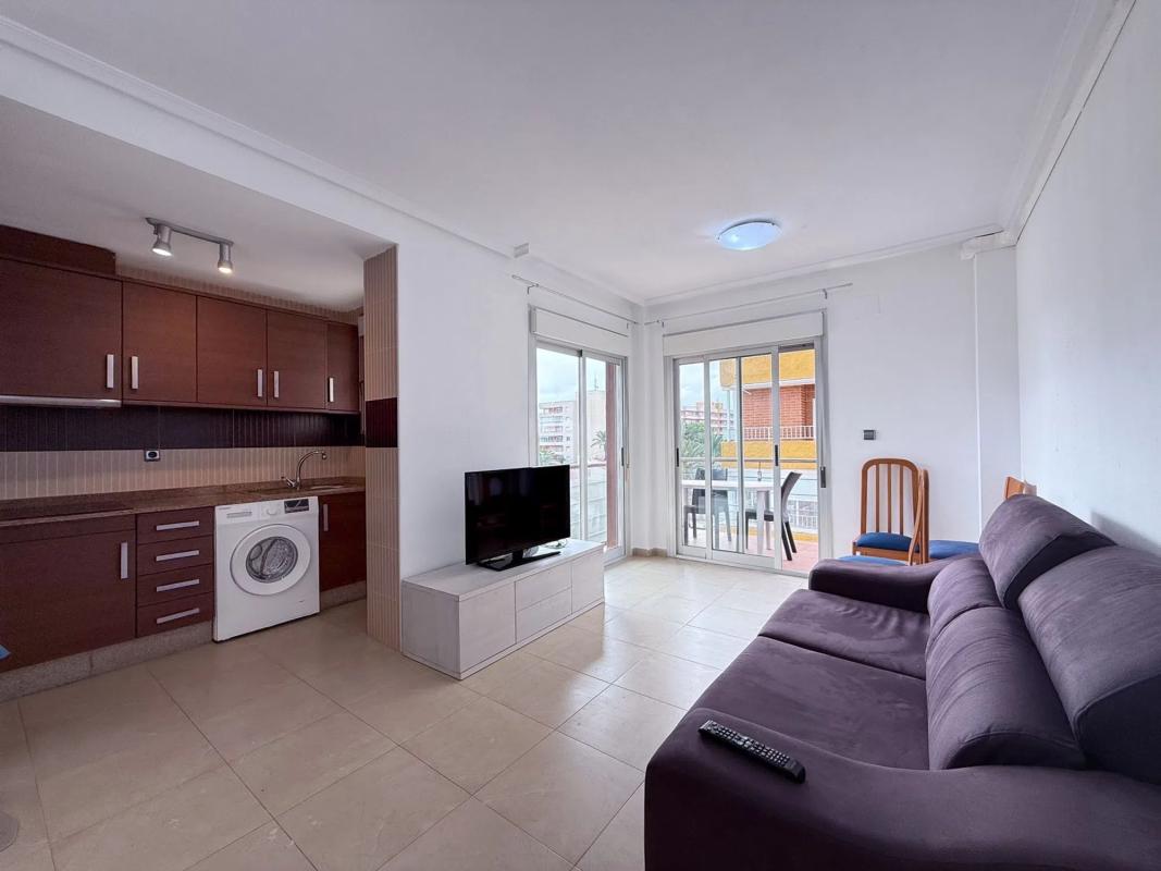 Venta de piso en Calle Pleamar, Torrevieja
photo 1