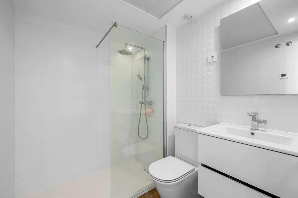 Sale of apartment in Calle Ciclón s/n, Torrevieja
 photo 5