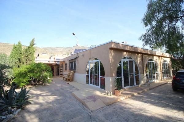 Independent chalet for sale in Crevillente, Crevillente
thumbnail 1