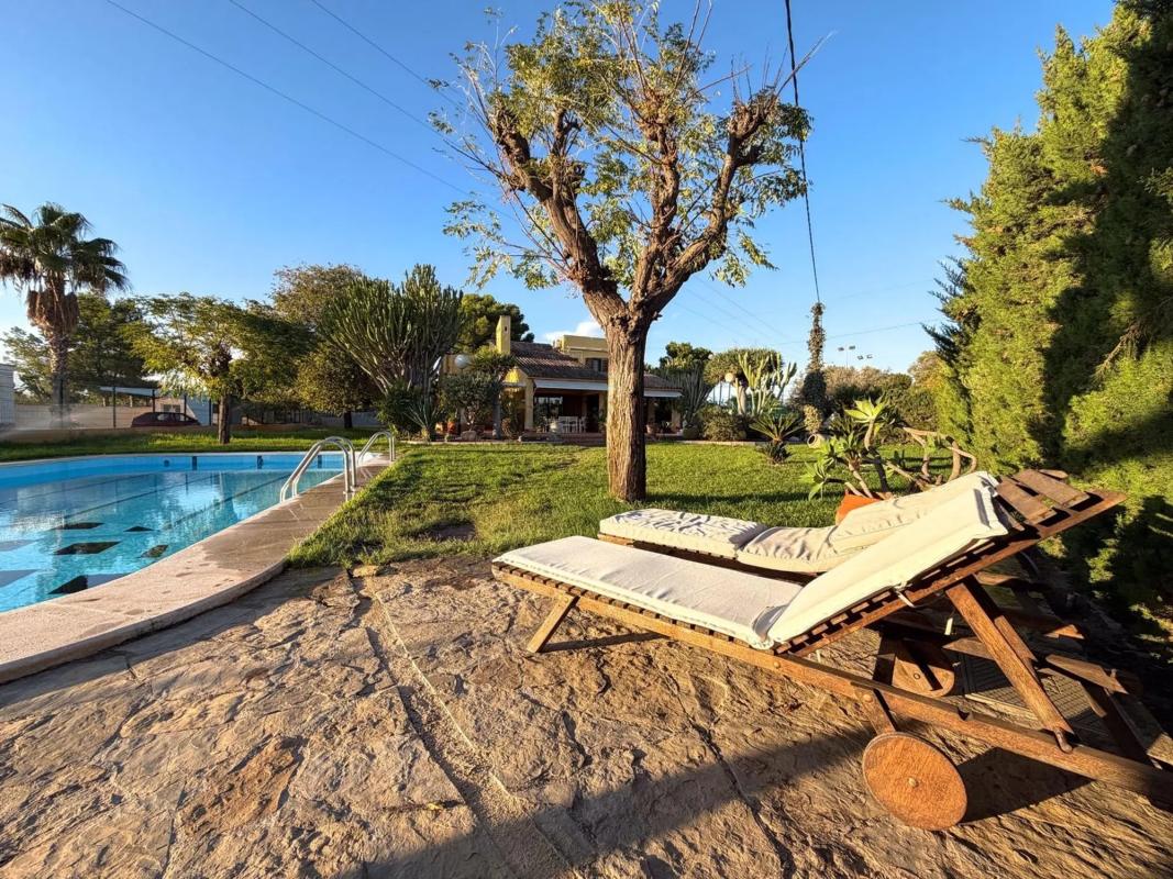 Properties for sale and rent in Spain photo 3