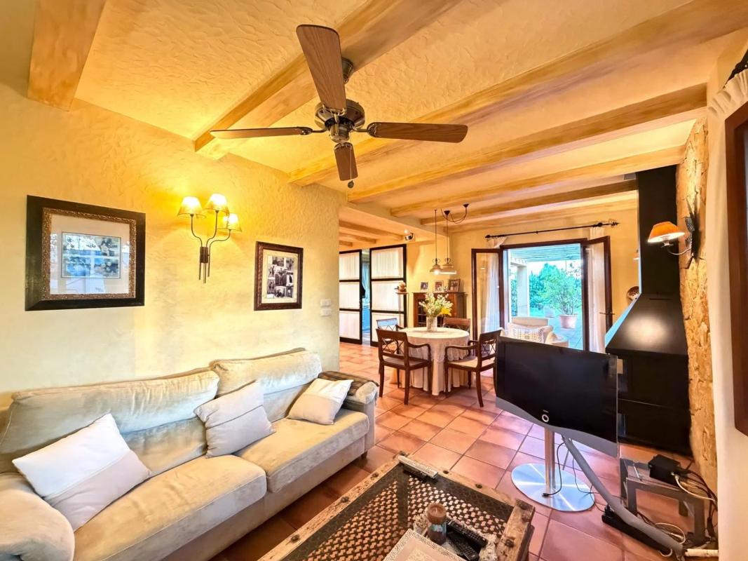 Properties for sale and rent in Spain photo 5