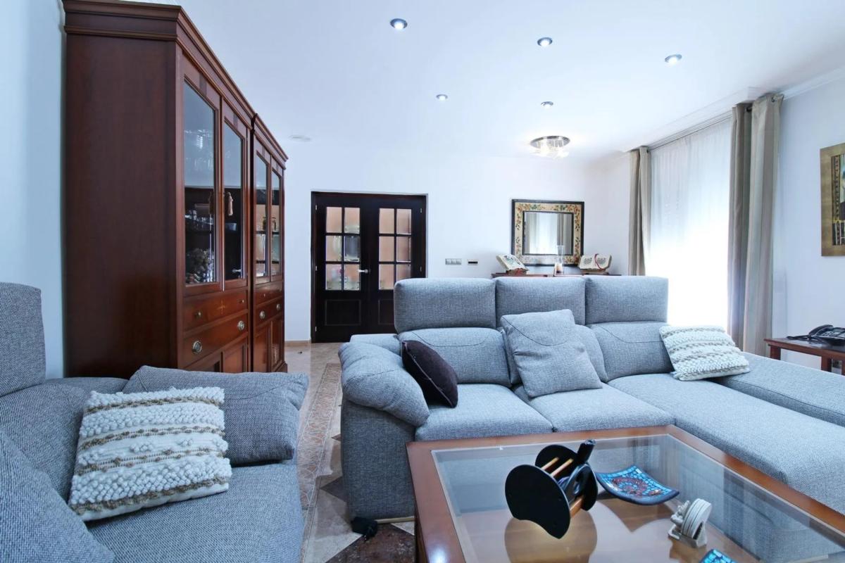 Properties for sale and rent in Spain photo 4