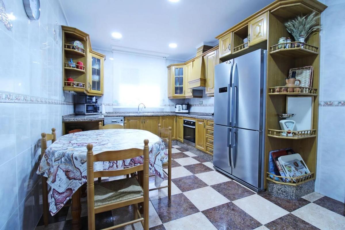 Properties for sale and rent in Spain photo 5