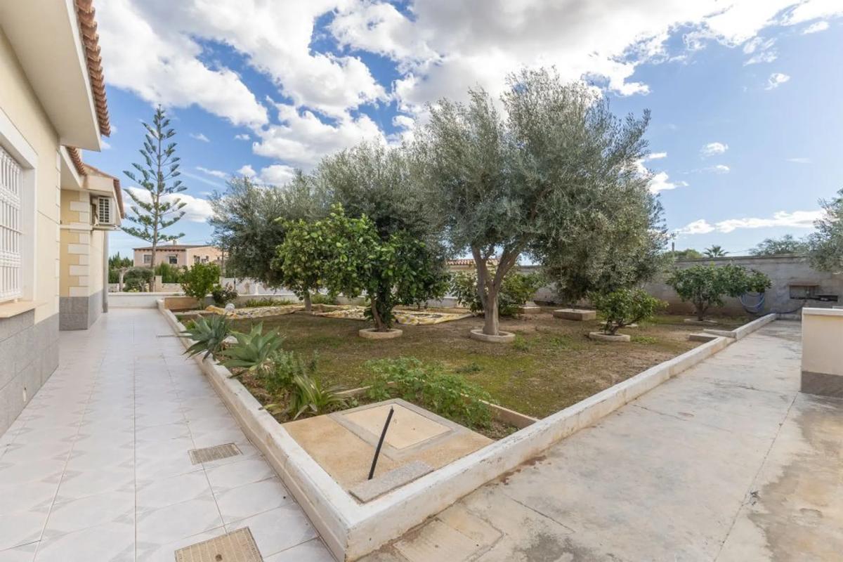 Venta de chalet independiente en El Altet - Balsares, Elche / Elx
photo 1