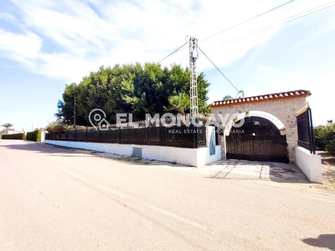 Properties for sale and rent in Spain photo 3