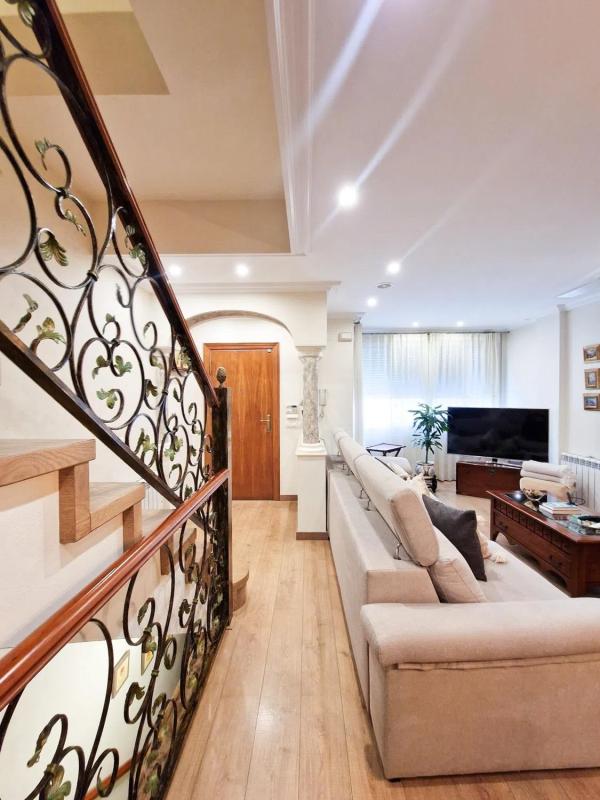 Properties for sale and rent in Spain photo 3