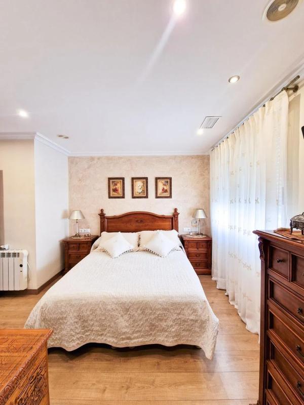 Properties for sale and rent in Spain photo 4