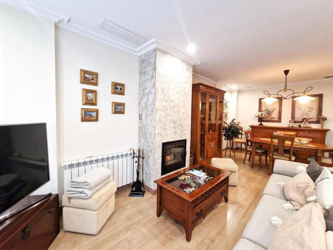 Properties for sale and rent in Spain photo 5