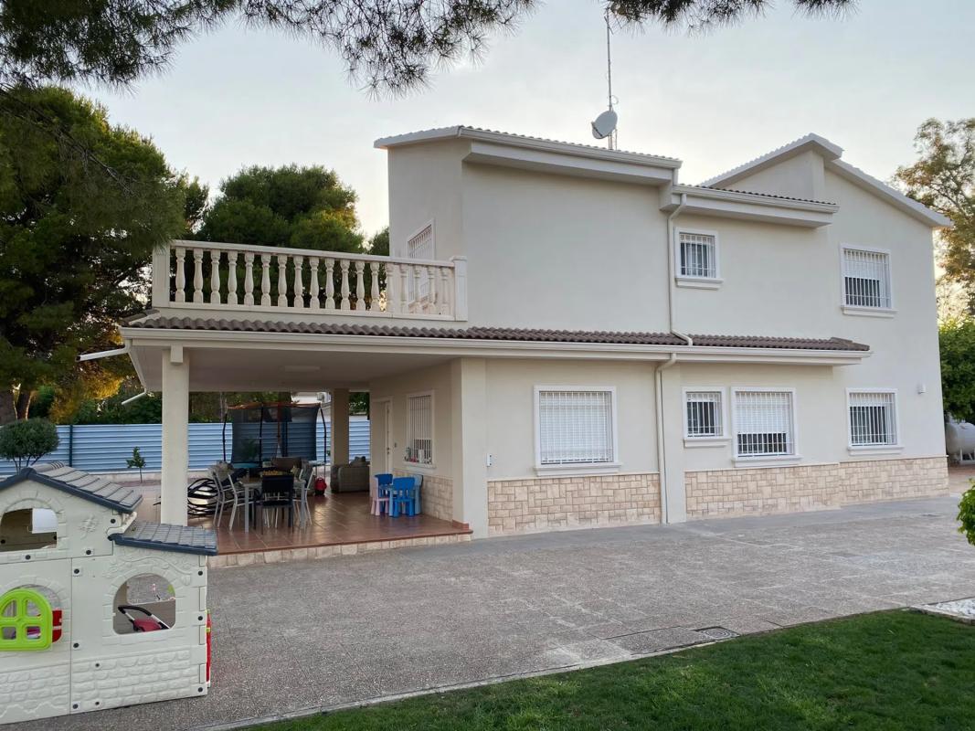 Properties for sale and rent in Spain photo 4