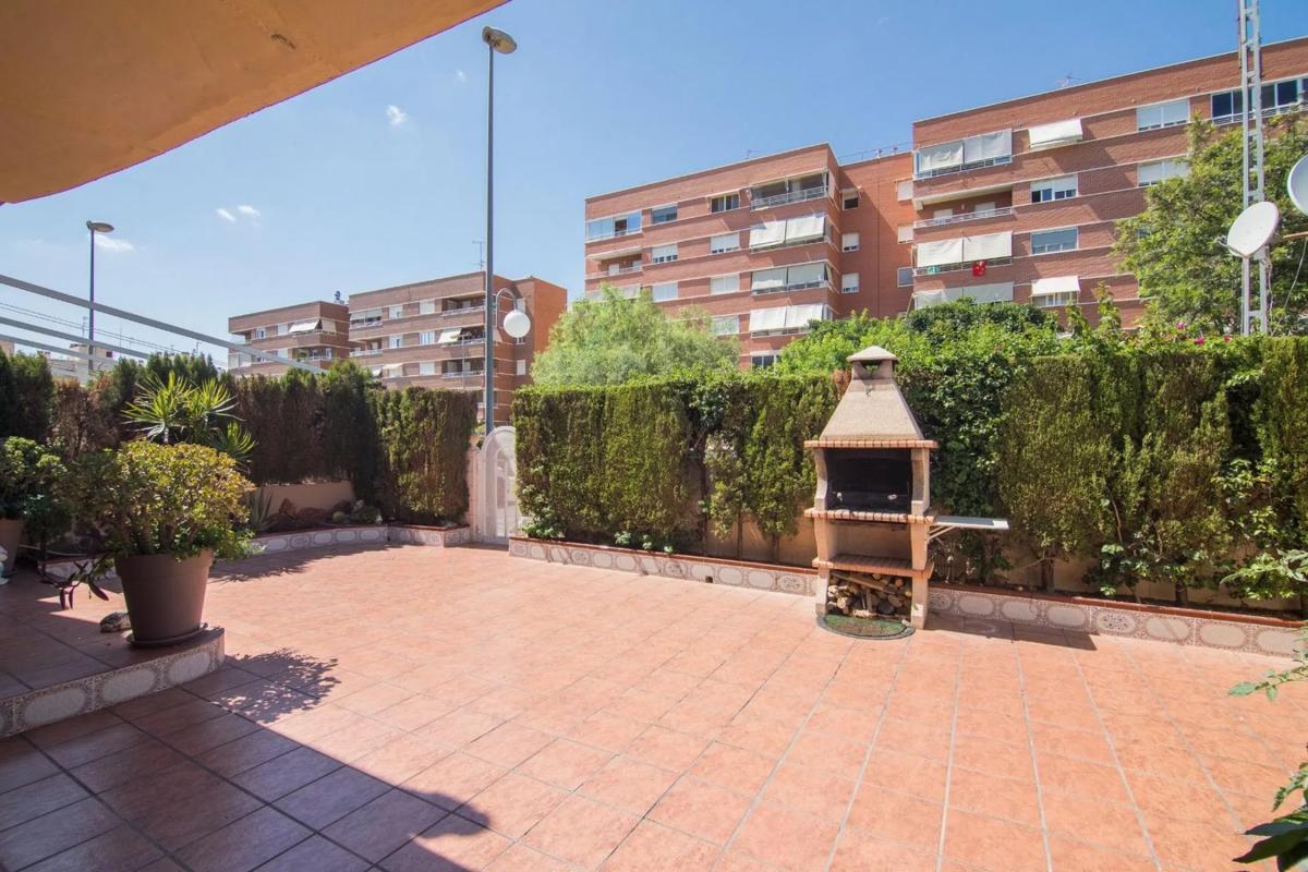 Properties for sale and rent in Spain photo 1