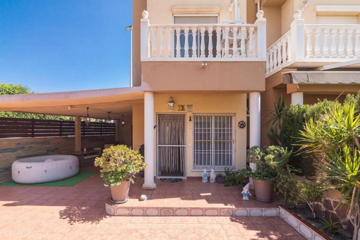 Properties for sale and rent in Spain photo 3
