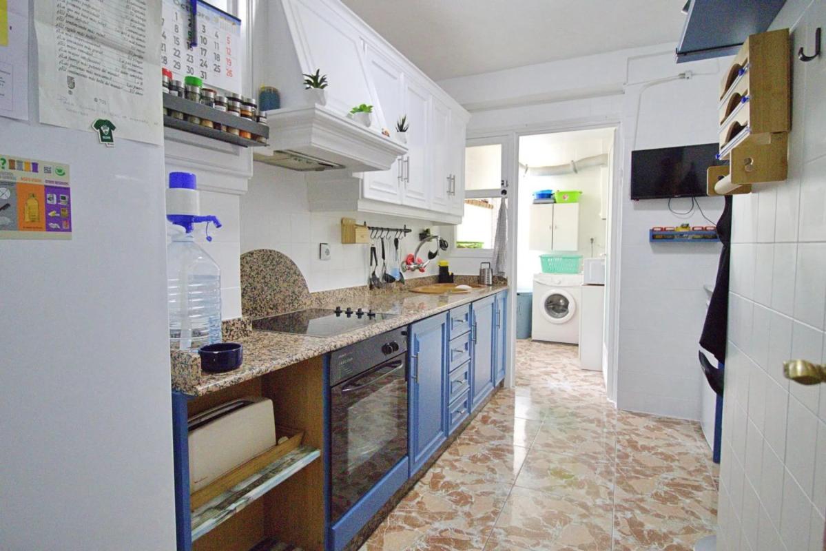 Venta de piso en Barrio San Crispín, Elche / Elx
photo 1