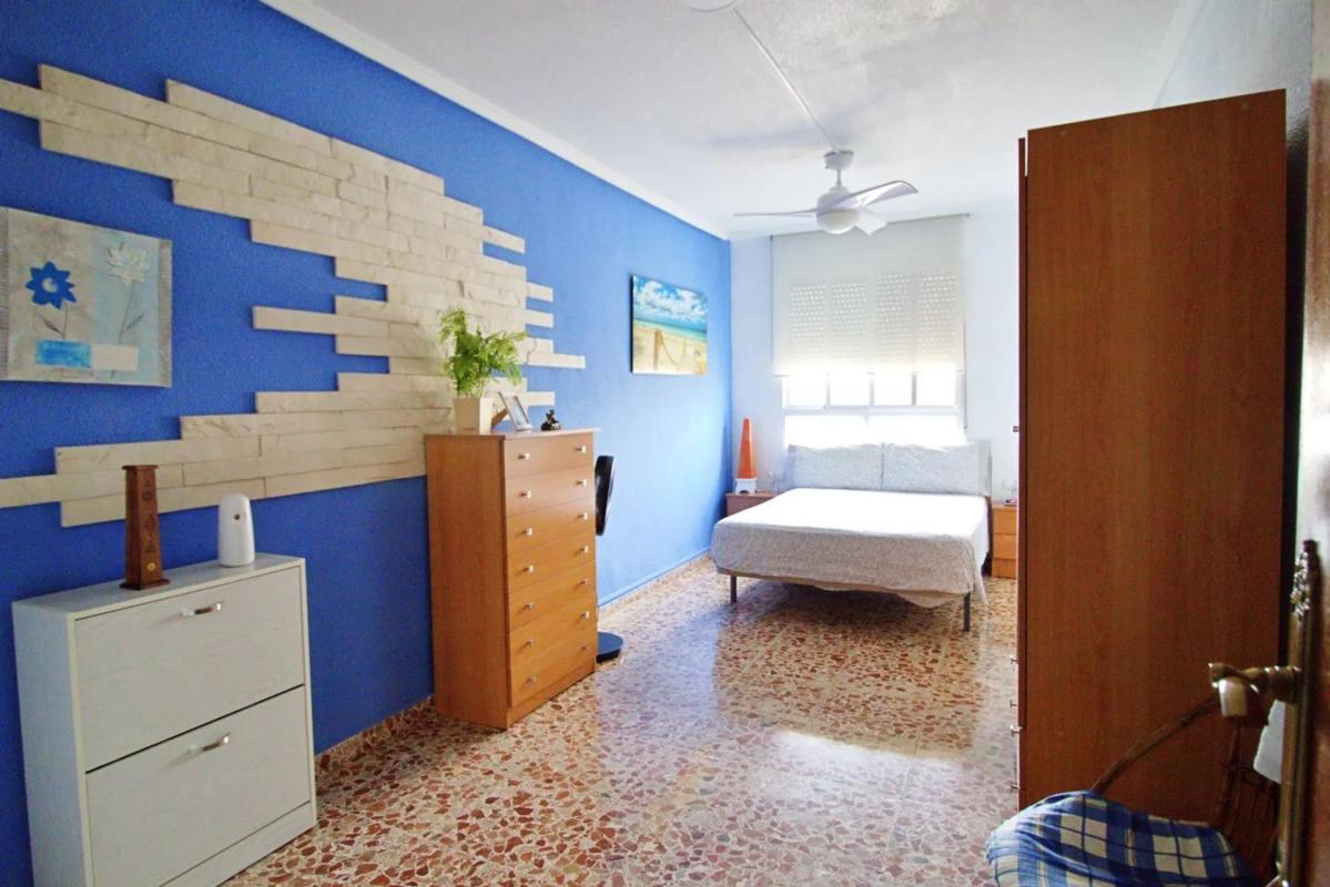 Venta de piso en Barrio San Crispín, Elche / Elx
photo 5