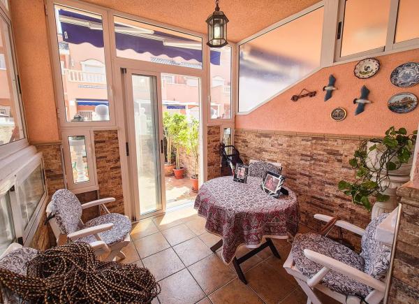 Chalet adosado en avenida Zaragoza, 22 thumbnail 1