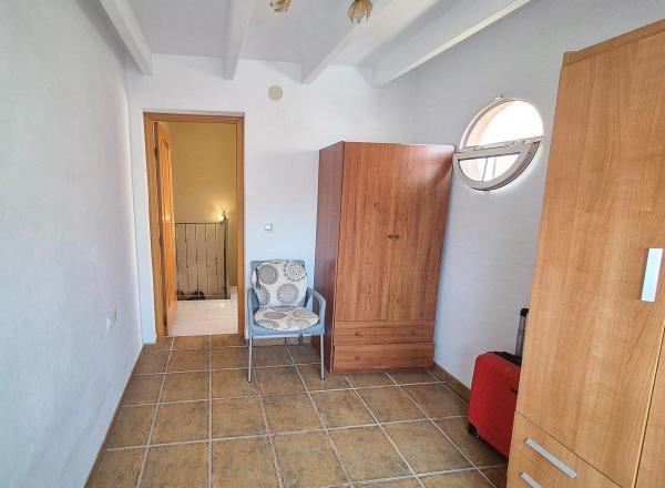 Chalet adosado en avenida Zaragoza, 22 thumbnail 2