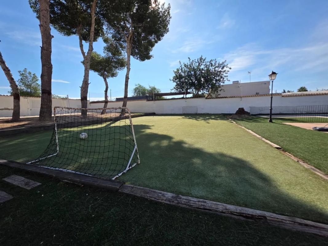 Properties for sale and rent in Spain photo 2