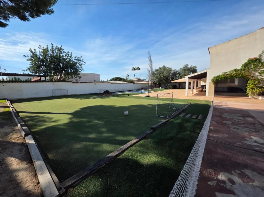 Properties for sale and rent in Spain photo 3