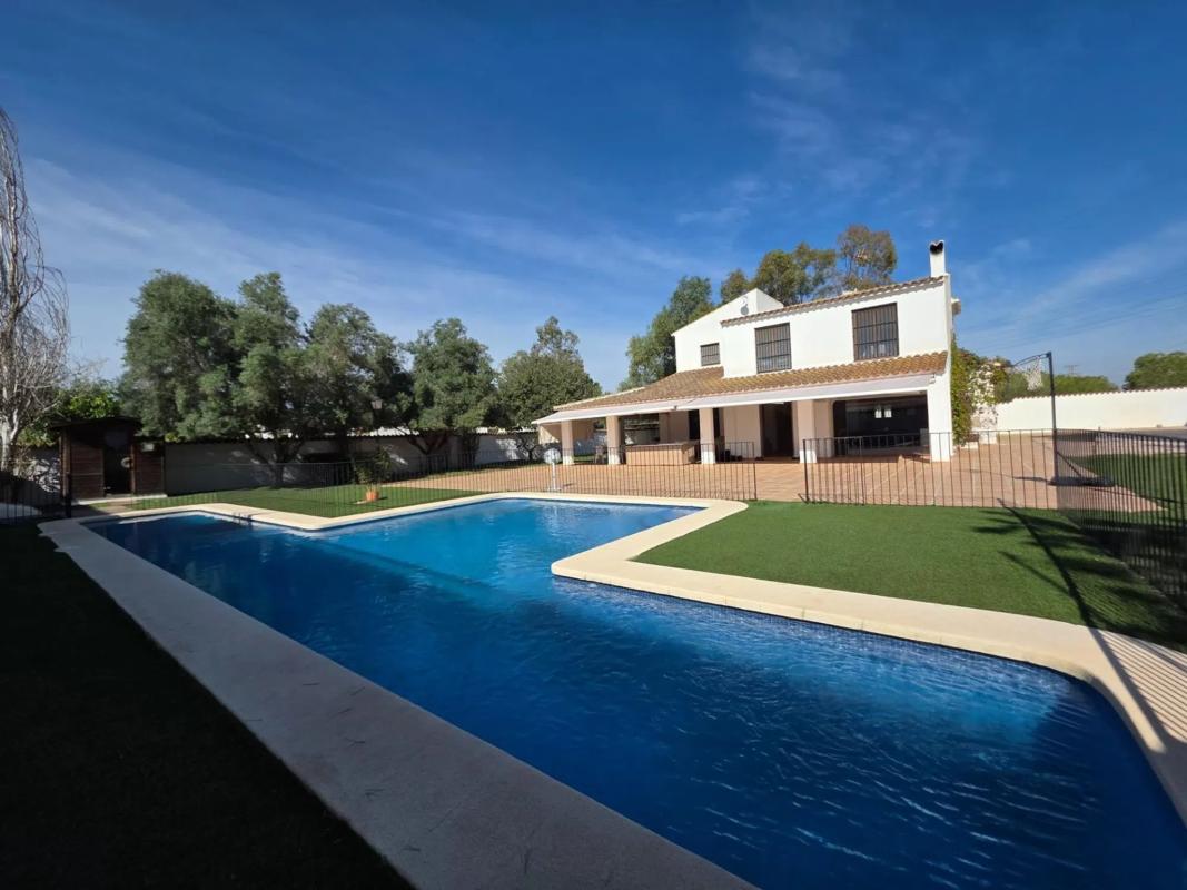 Properties for sale and rent in Spain photo 5