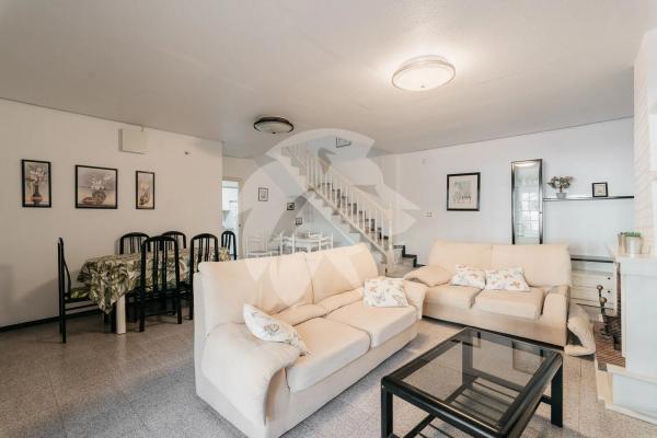 Chalet adosado photo 1