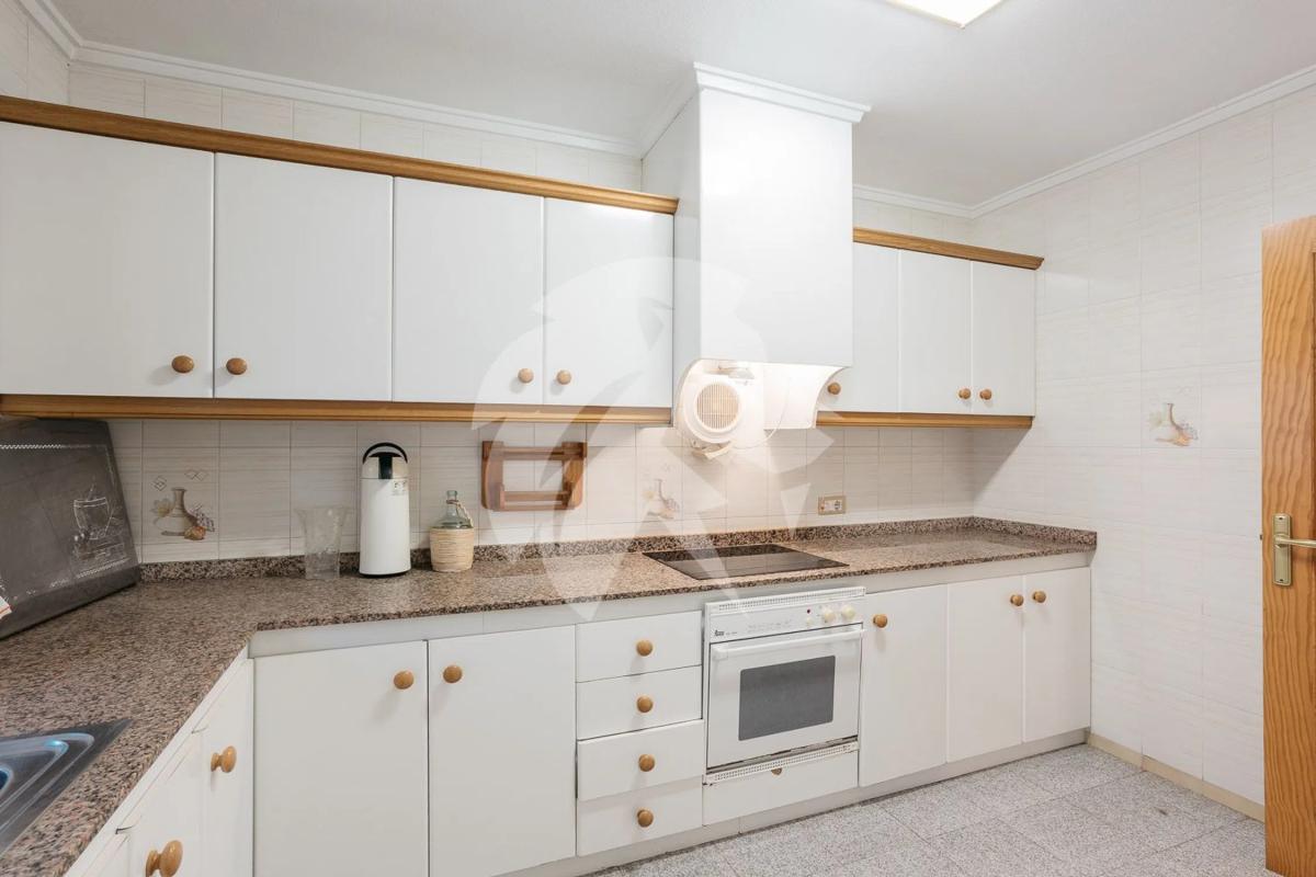 Properties for sale and rent in Spain photo 3