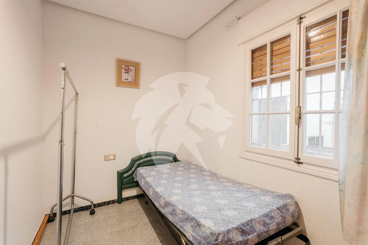 Properties for sale and rent in Spain photo 4