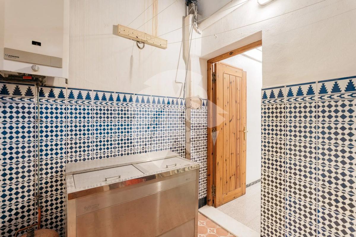 Properties for sale and rent in Spain photo 5