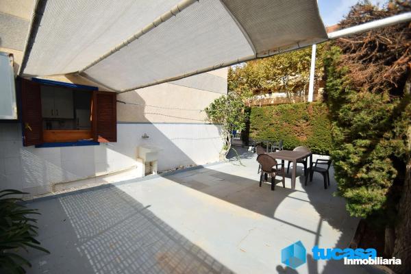 Chalet adosado en avenida Albacete, 117 thumbnail 1