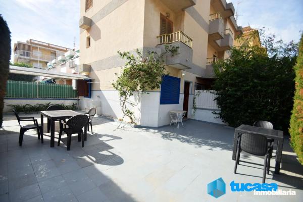Chalet adosado en avenida Albacete, 117 thumbnail 2