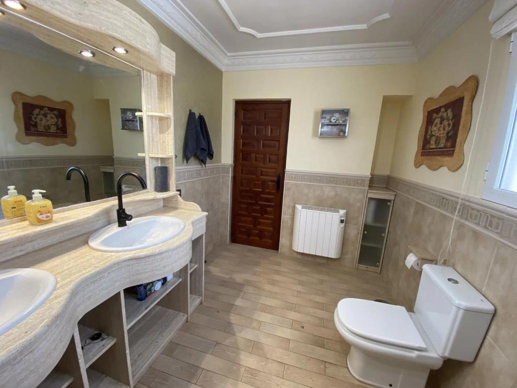 Недвижимость на продажу и в аренду в Испании photo 1