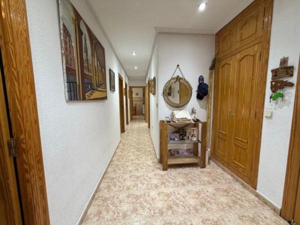 Квартира на продажу на  CL ALBEROLA ROMERO, 4, Аликанте / Алакант photo 2