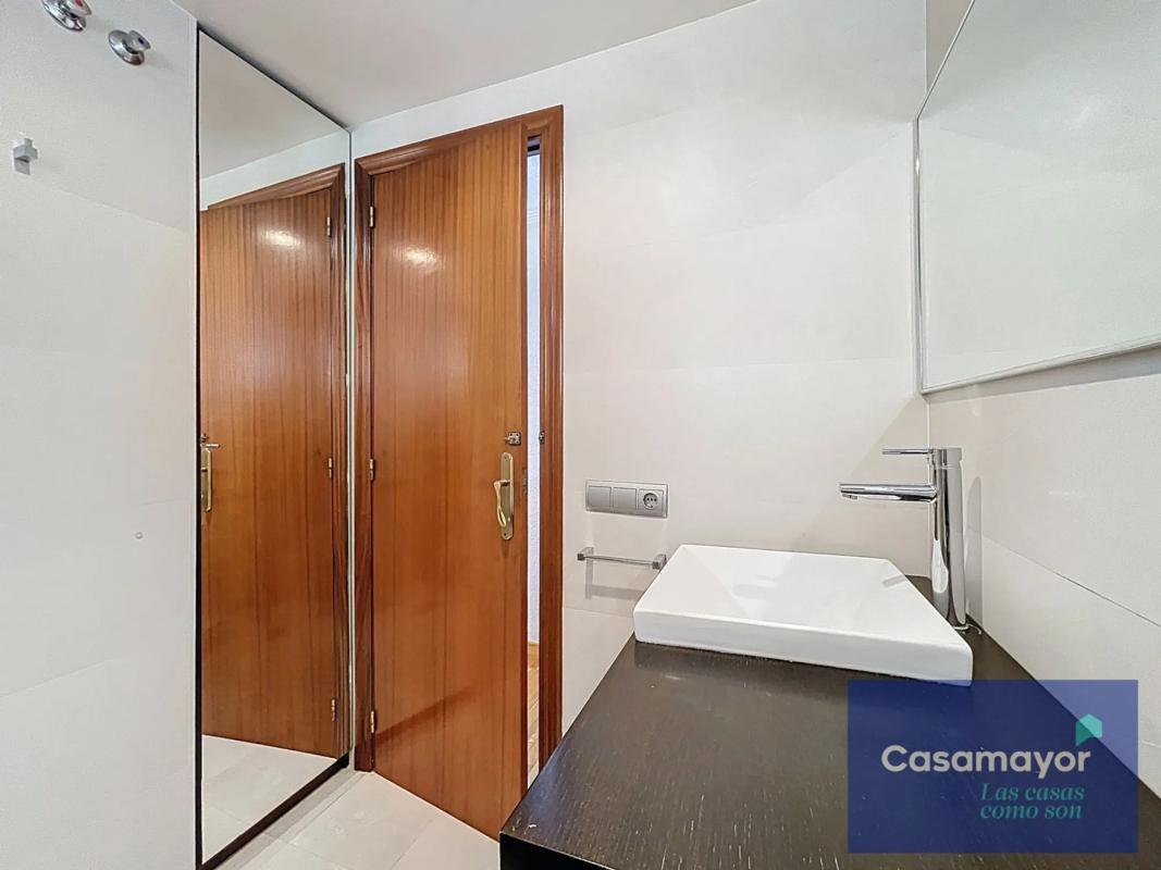 Продажа квартиры на Avenida General Marvá, 35, Аликанте / Алакант
photo 1