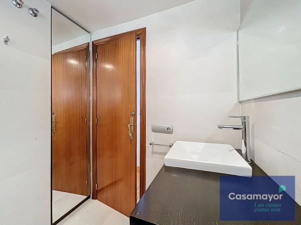 Квартира на продажу на  Avenida General Marvá, 35, Аликанте / Алакант photo 1