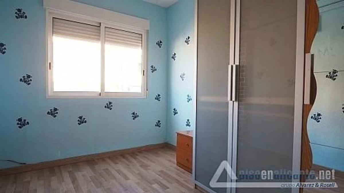 Venta de piso en Barrio Los Ángeles, Alicante / Alacant
photo 4