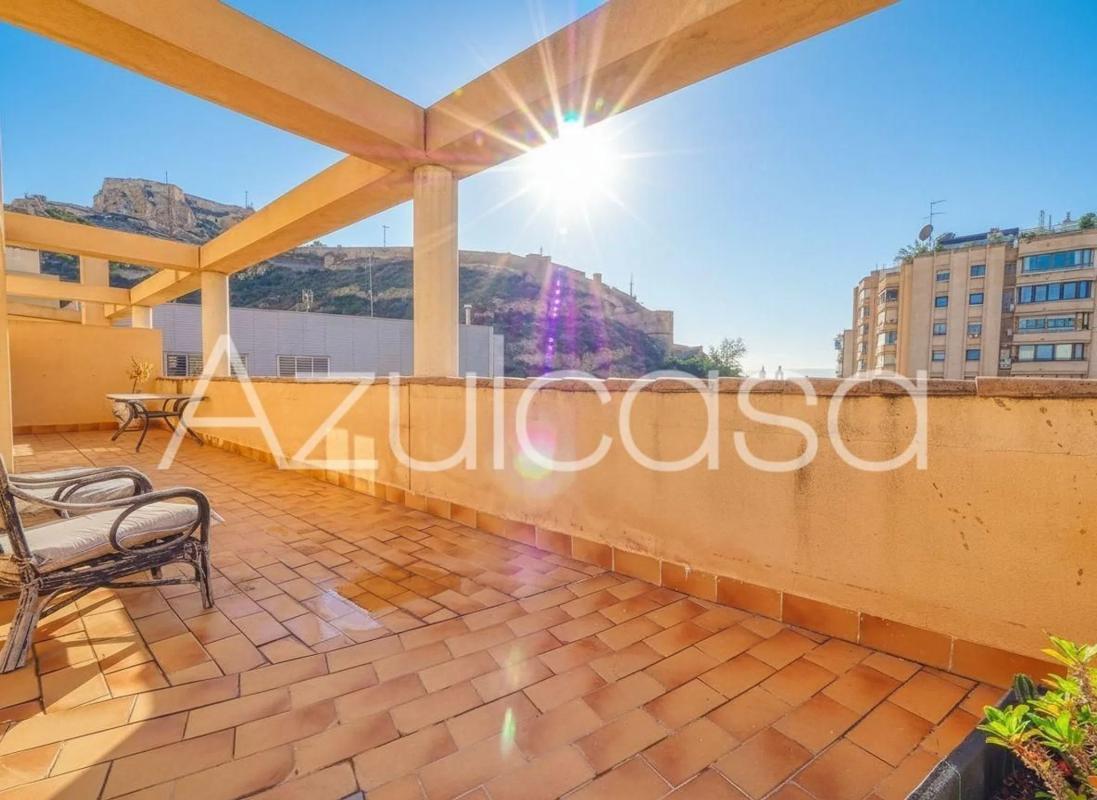 Venta de ático en Calle Díaz Moreu, Alicante / Alacant photo 2