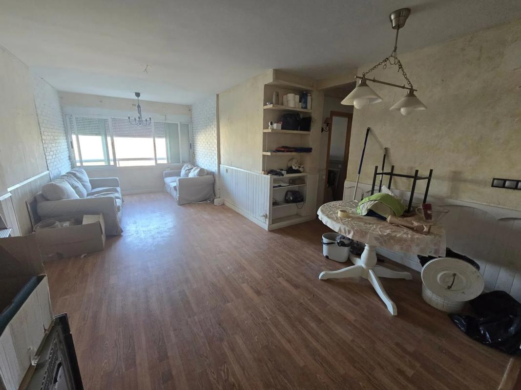 Venta de piso en Calle Pintor Pedro Camacho, 5, Alicante / Alacant
photo 1